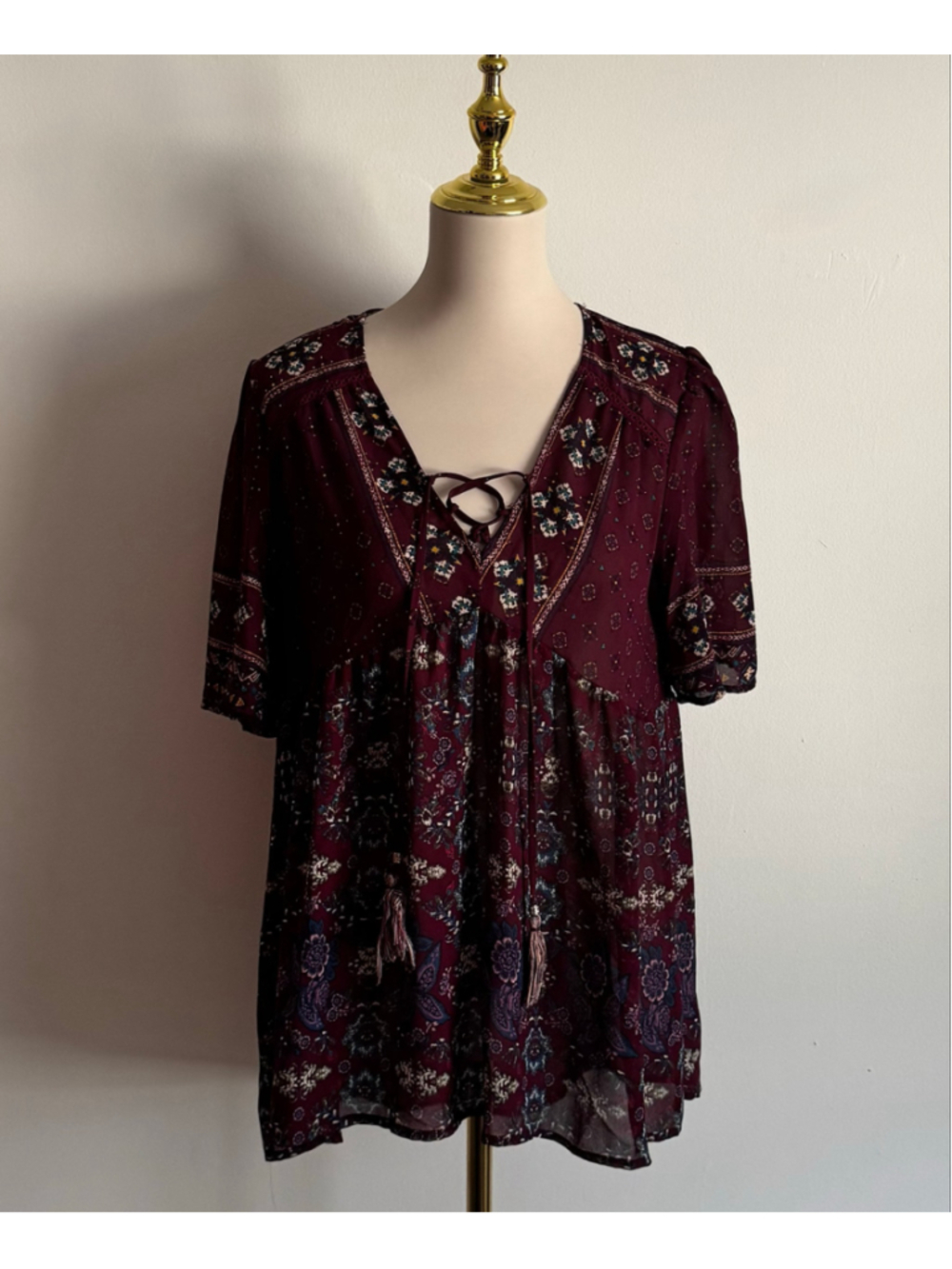 Women's Knox Rose Tunic Top Size M Burgundy Blue Floral Print